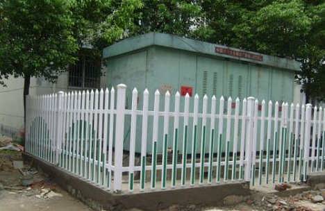 塑鋼P(yáng)VC護(hù)欄定制指南 以君瑞護(hù)欄為例解析懷柔特色